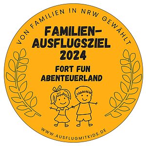 Ein gelber, runder Award für das FORT FUN Abenteuerland als Lieblings-Ausflugsziel 2024 von Familien in NRW gewählt.