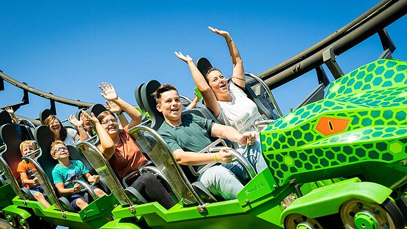 Da ist Action angesagt - die Achterbahn SpeedSnake FREE sorgt bei den Gästen für viel Aufregung.